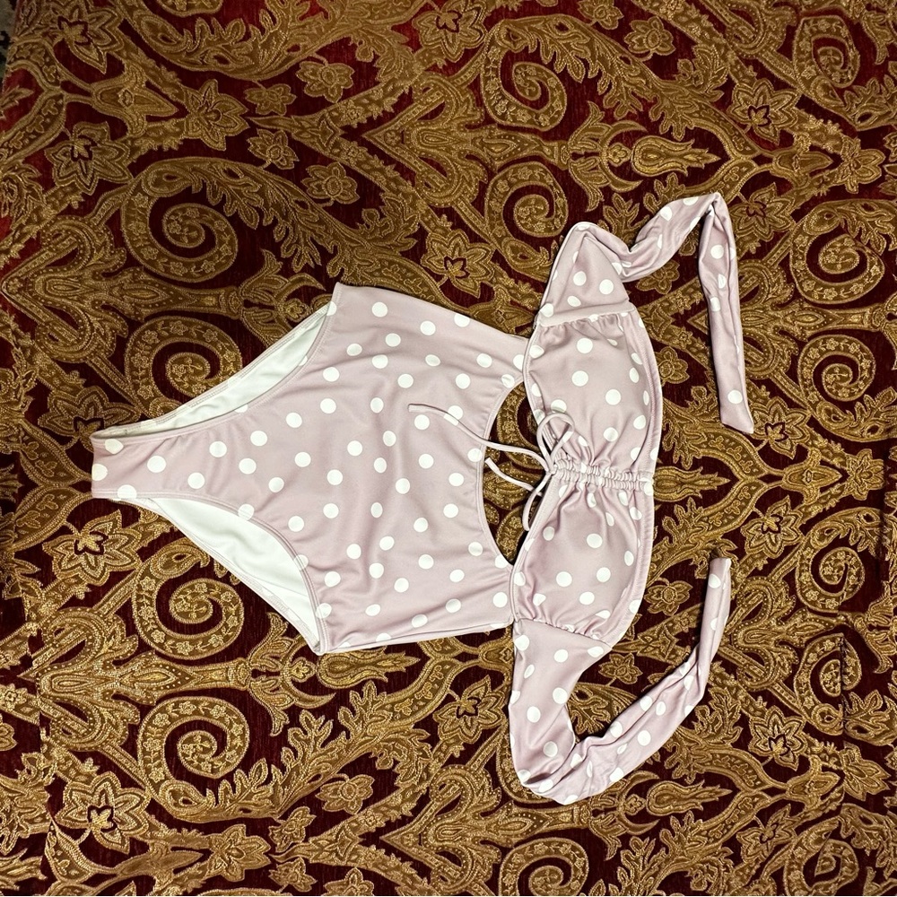 Swimsuit - Picture 6 of 6